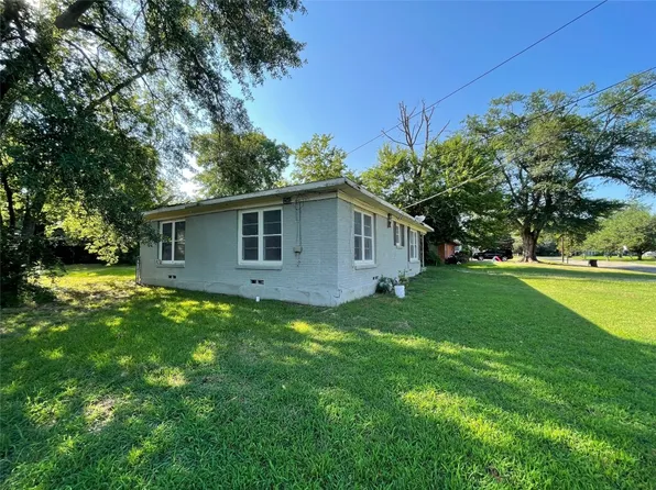 1613 Irwin Ln, Sulphur Springs, TX 75482