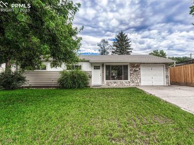 206 Locust Dr, Colorado Springs, CO, 80907