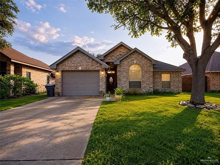 1328 Nora Dr — Photo 1