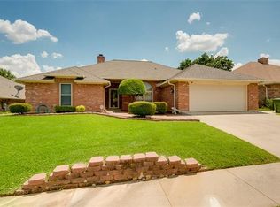 1612 Saxon Dr, Bedford, TX 76021