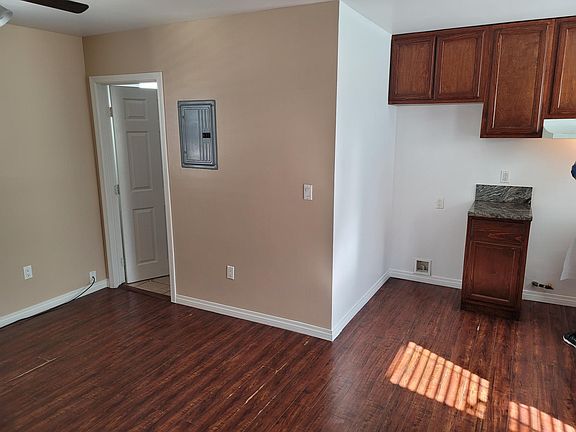 2nd image of 3117 Santa Ana Ave #1/2