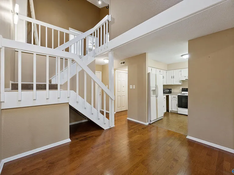 1320 Julia St NW — Photo 9