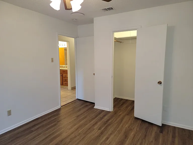 1000 Springdale Rd — Photo 21