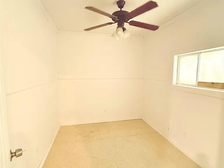 315 E Florida Ave — Photo 11