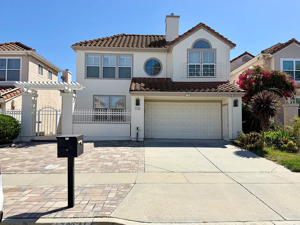 3044 Calle De Las Flores