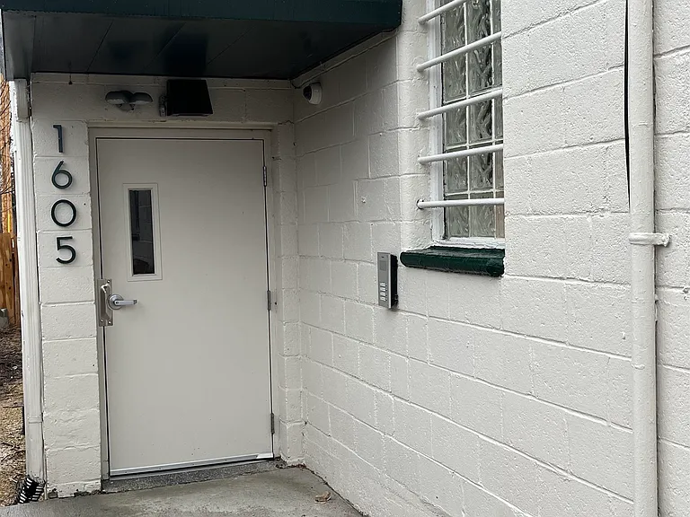 3554 E Washington Ave #203 — Photo 3