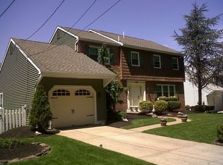 7832 Lexington Ave, Philadelphia, PA 19152