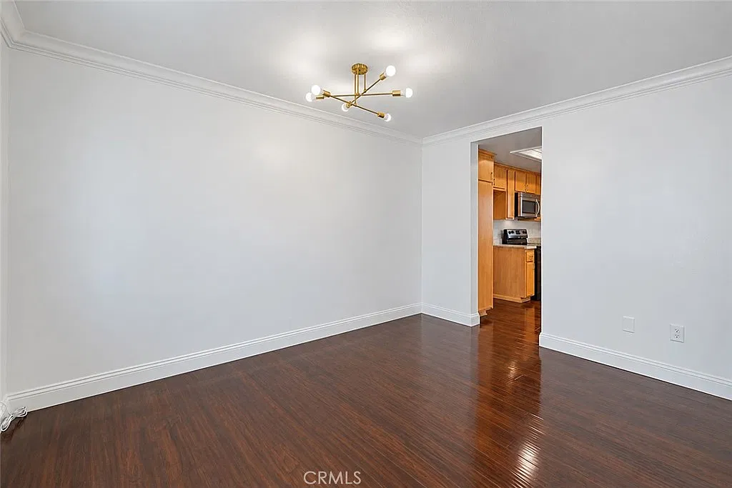 3 bed, 1.5 bath, 1318 sqft, $3,600 — Photo 4
