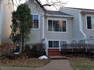 344 Windsong Ct, Bolingbrook, IL 60440