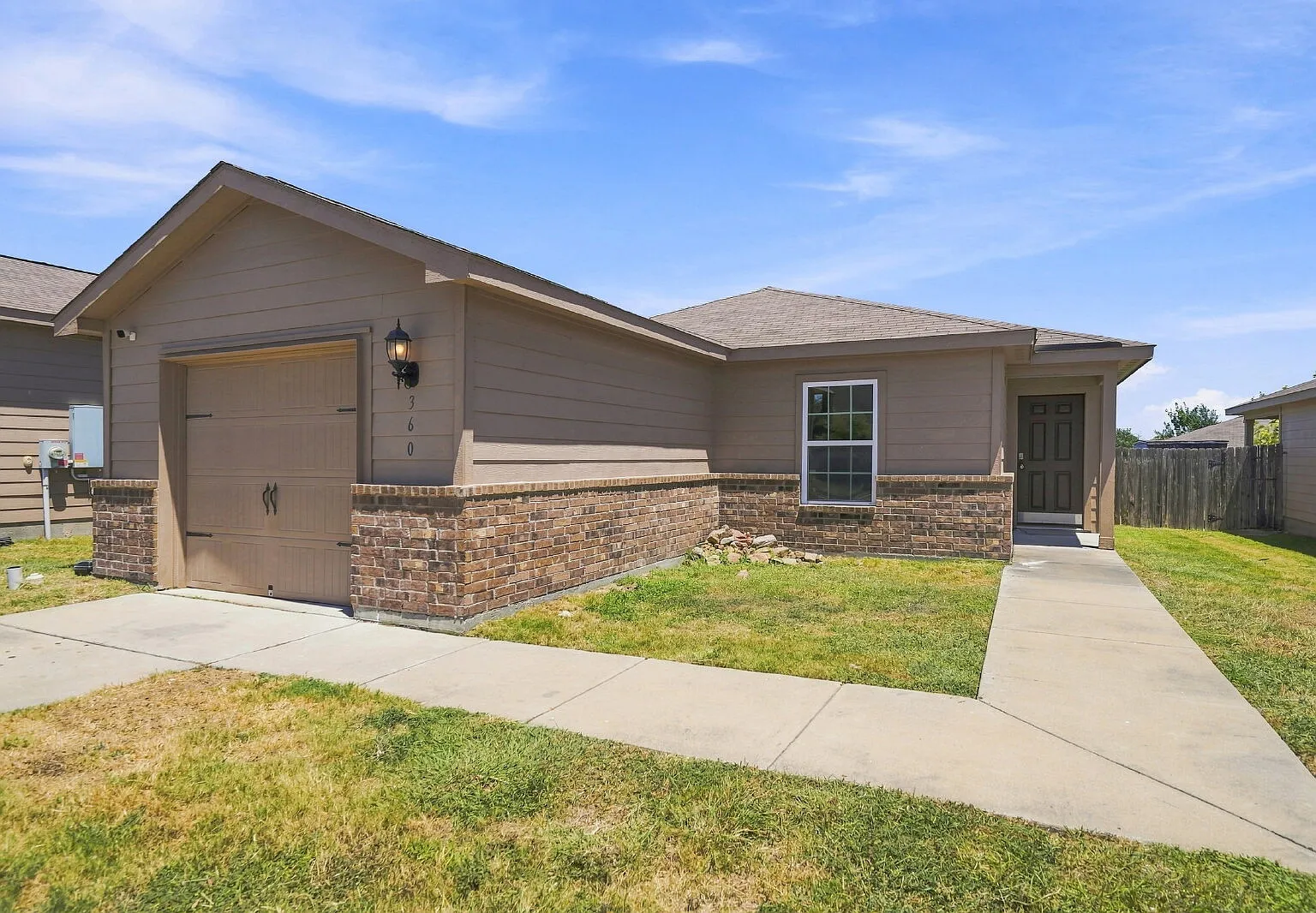 3 bed, 2.0 bath, 1167 sqft, $1,550 — Photo 1
