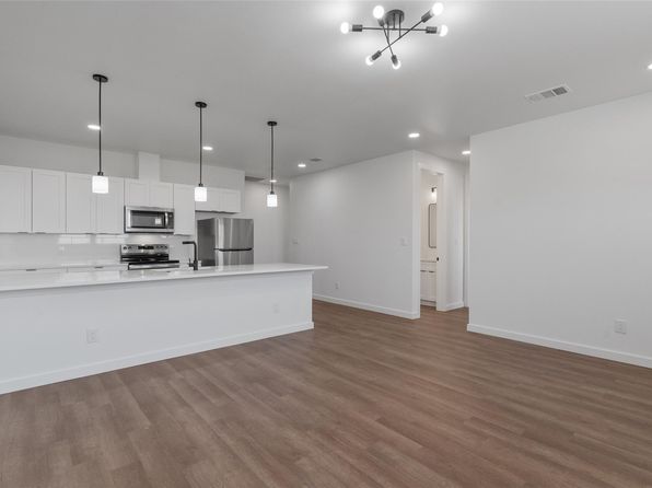 533 Hackberry Rd #A & B