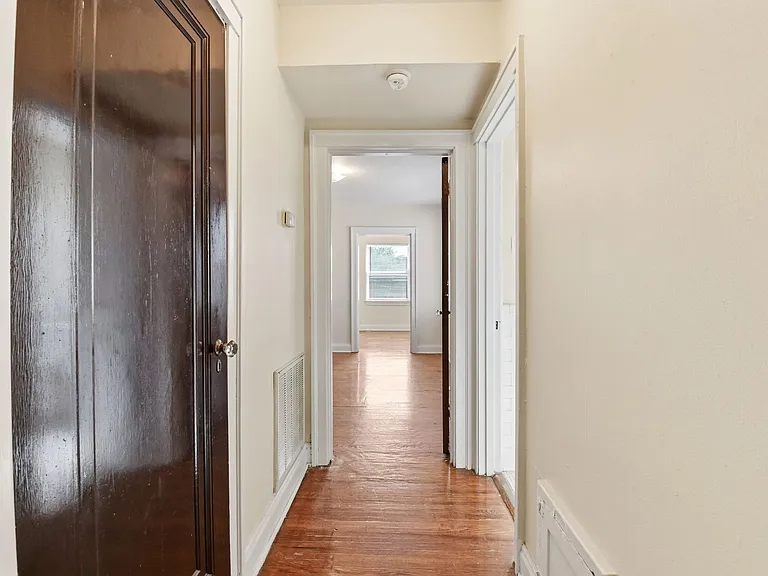 Apartment for Rent in Bevo Mill — Photo 9