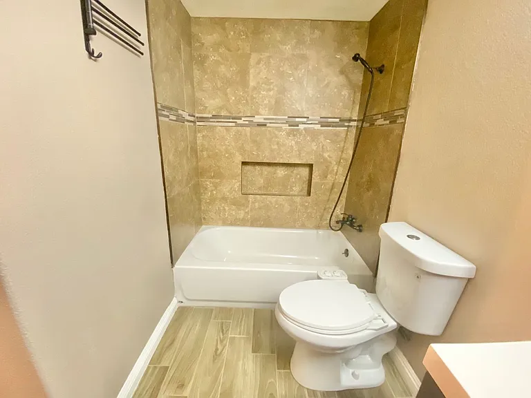 2000 Turquoise Ridge St #204 — Photo 17