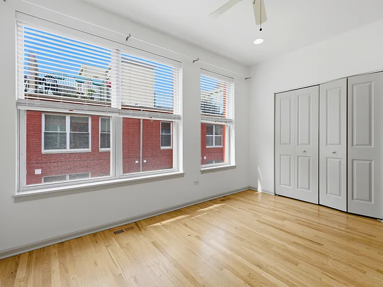 16 S Aberdeen St — Photo 25