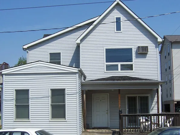 114 Wright St APT 3, Iowa City, IA 52240