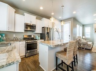 3521 W Cranefield Rd, Clinton, UT 84015