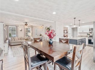 9 Gaunt Dr, Cranston, RI 02920