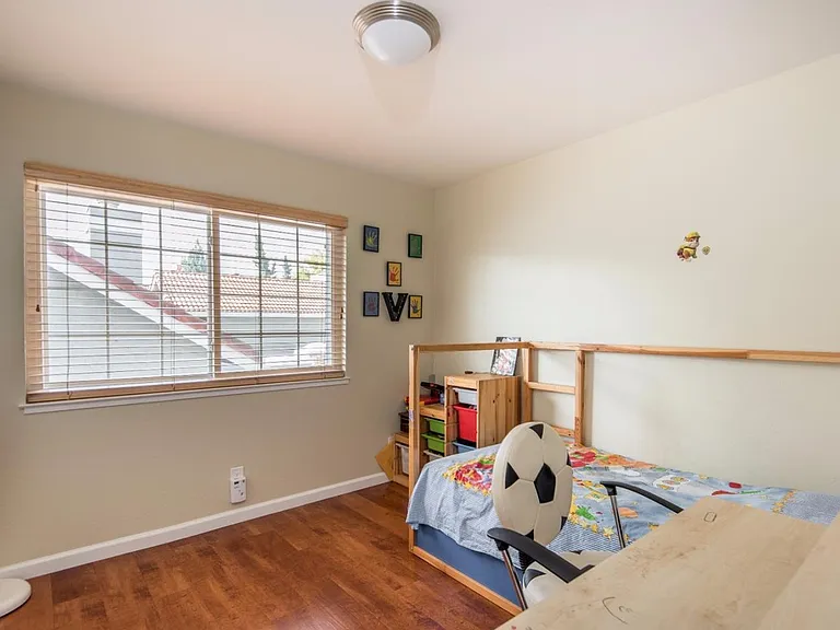 5695 Seifert Ave — Photo 6