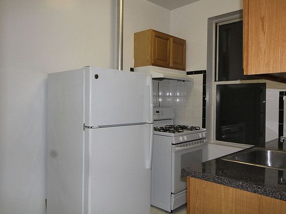 3rd image of 4317 49th St APT 3B