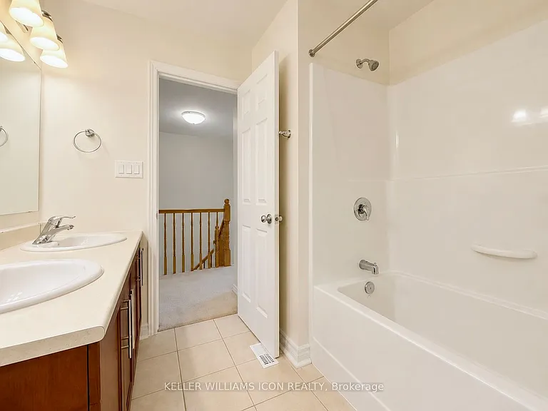 170 Laramie Cres — Photo 23