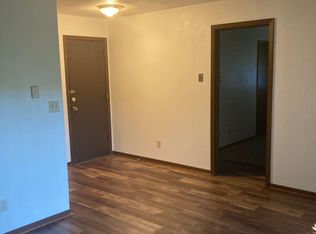 One bedroom apartment with balcony, Rockford, IL 61107