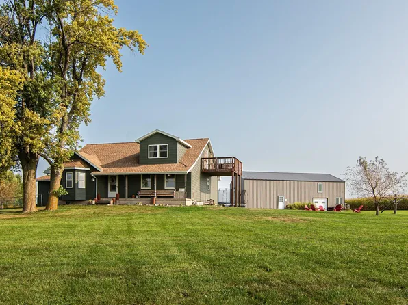 1838 Indiana Ave, Independence, IA 50644