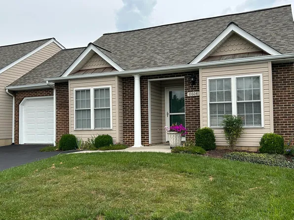 8604 S Bend Dr, Roanoke, VA 24019