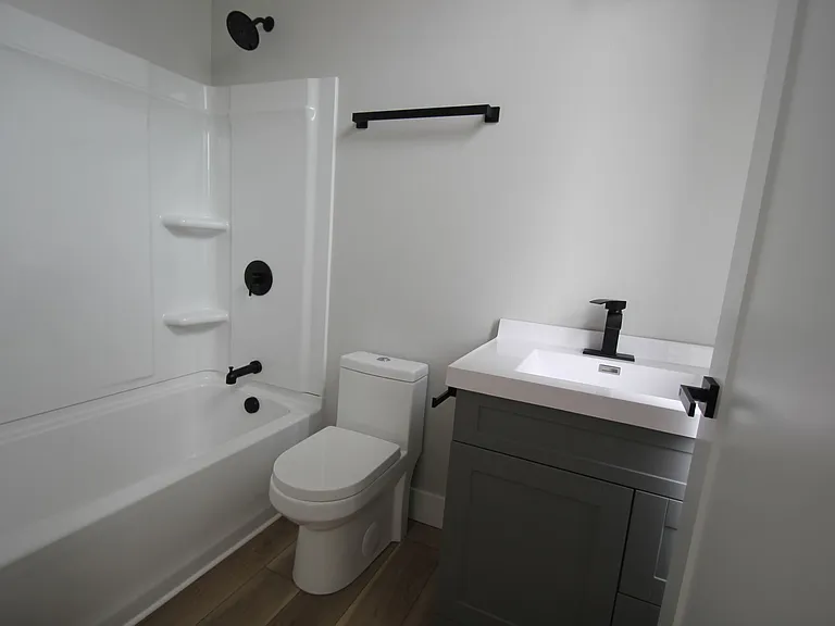 113 E Main St #1 — Photo 14
