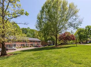 1435 King Charles Dr, Clemmons, NC 27012