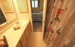 3rd image of 3126 S Fletcher Ave APT A
