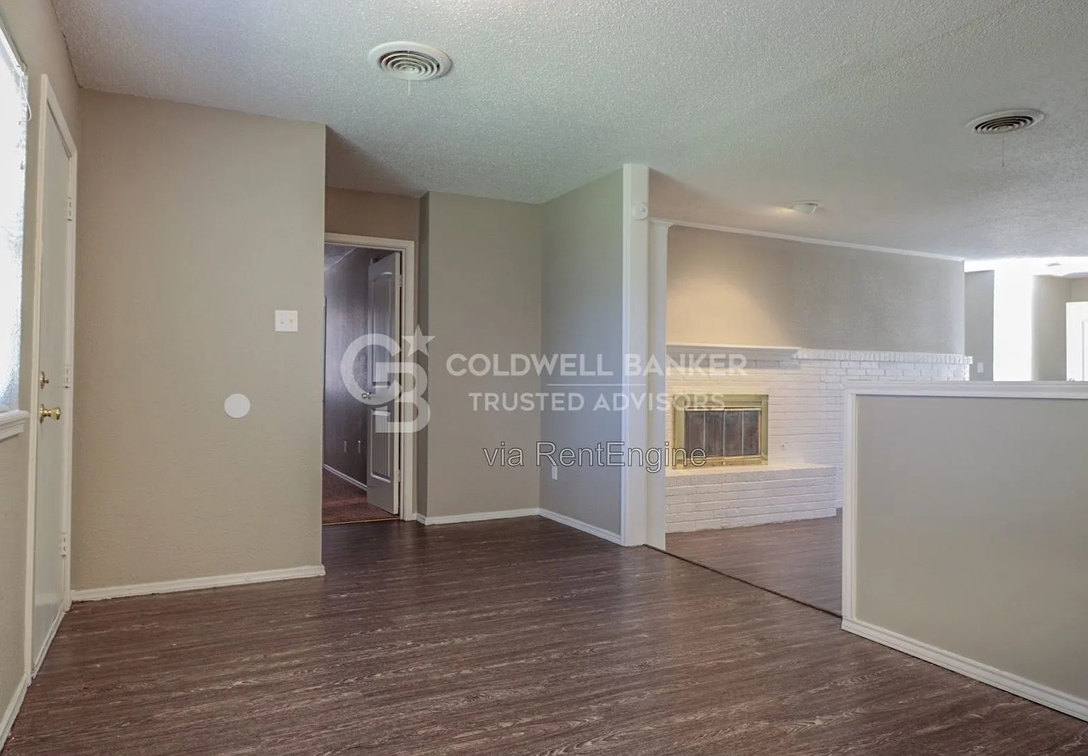 3 bed, 2.0 bath, 1528 sqft, $1,375 — Photo 2