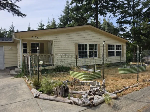 2175 Deady St, Port Orford, OR 97465