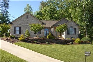 5th image of 203 Tyler Dr