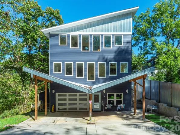 84 West St, Weaverville, NC 28787