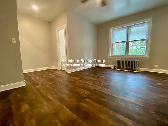 2nd image of 4756 N Maplewood Ave APT 205