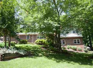 16 Groveland Dr, Taylors, SC 29687
