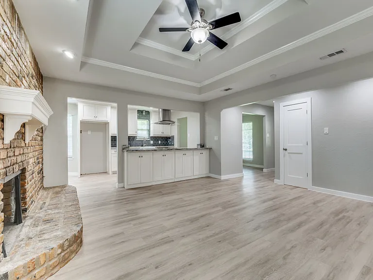 2020 Normandy Dr — Photo 14