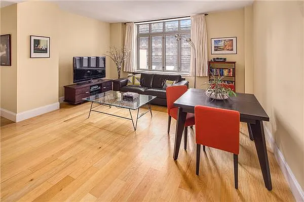 Sold by Poljan Properties Inc. | media 14