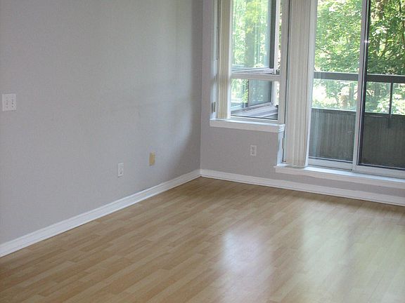3rd image of 81 Townsgate Dr #306
