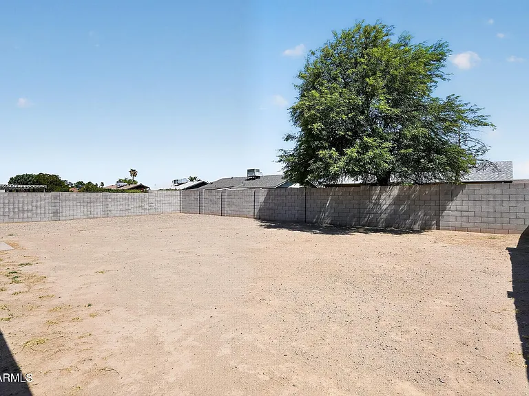 6320 W Carol Ave — Photo 23