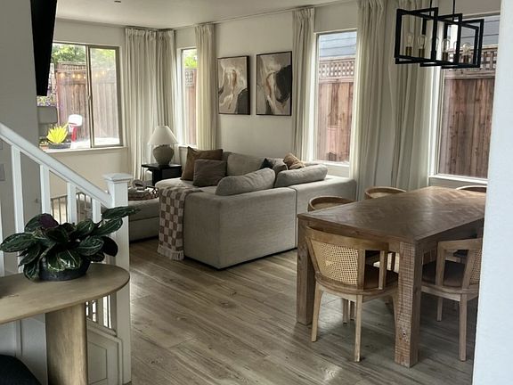 4th image of 4633 Sorrento Way