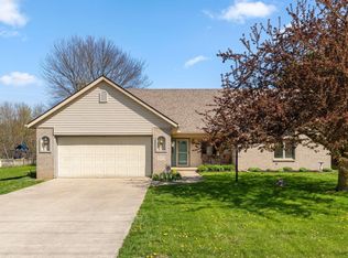 10031 Hosler Rd, Leo, IN 46765