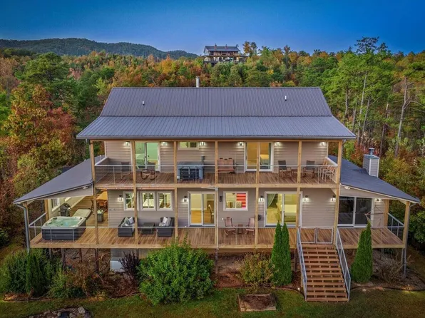 345 Branam Hollow Rd, Gatlinburg, TN 37738