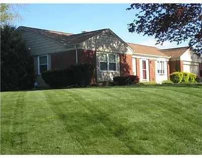 5402 Abshire Dr photo 1