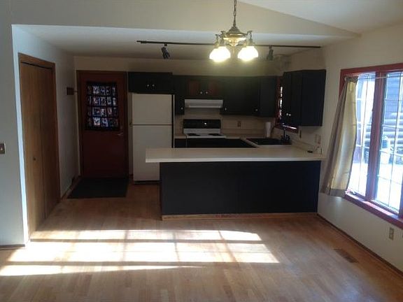3rd image of 1398 120th St