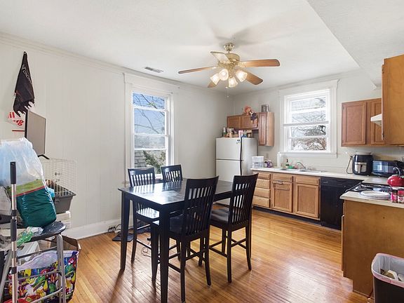 2nd image of 132 Parker St APT 1