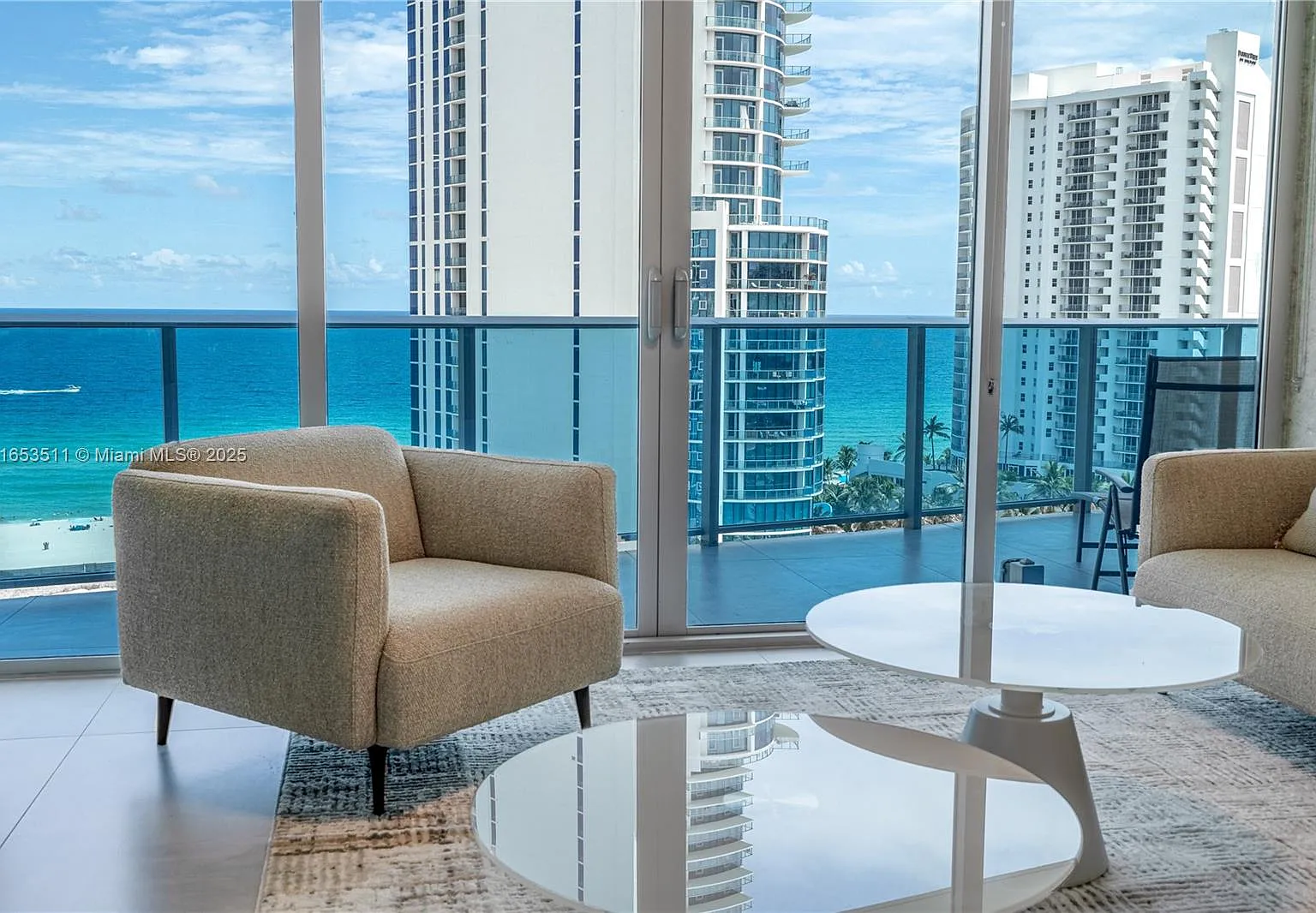 Aurora Condominium — Photo 2