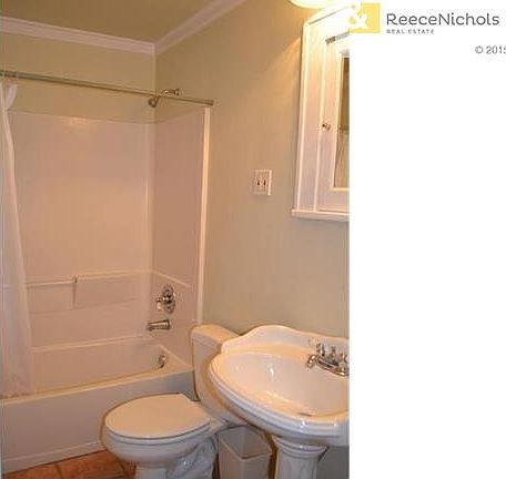 3rd image of 3842 Arlington Ave