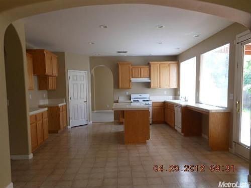 4th image of 3148 Tenaya Ln