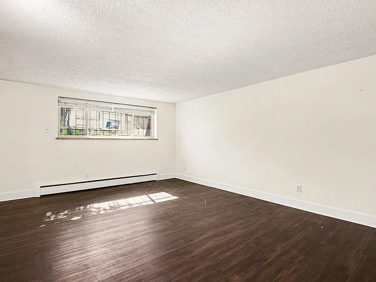 1243 N Washington St #101 — Photo 8